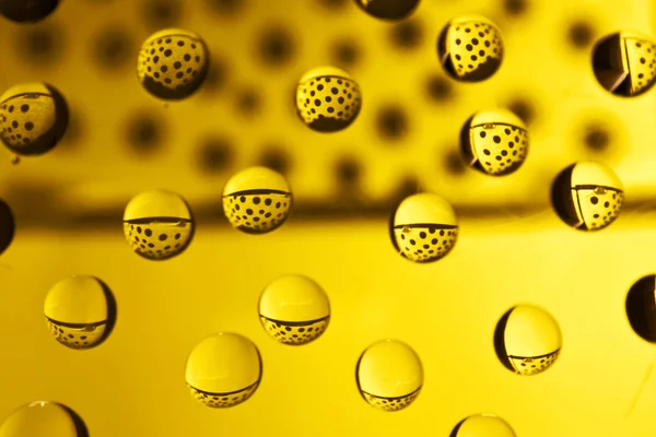 Foto Von Gelben Wassertropfen — Stockfoto