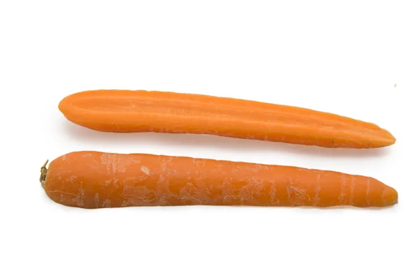 Fatias de cenoura isoladas em um fundo branco — Fotografia de Stock