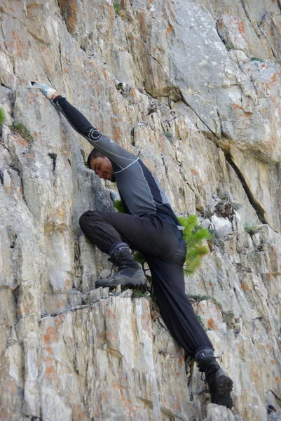 El ascenso de la roca sin seguro — Foto de Stock