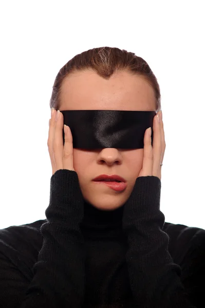 Женщина с черной полосой на глазах — стоковое фото