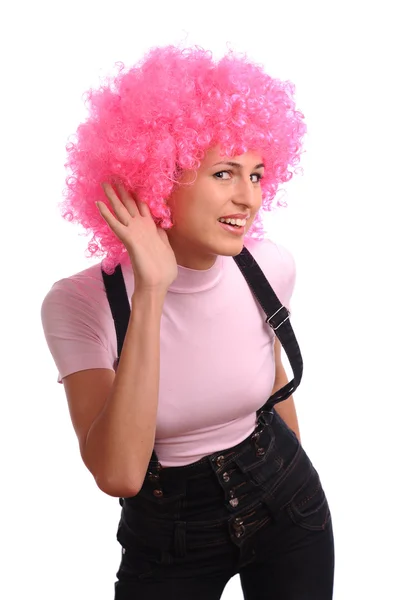Chica bonita con pelos rosados escuchar algo — Foto de Stock