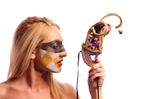 Blond kobieta z pół maski — Zdjęcie stockowe