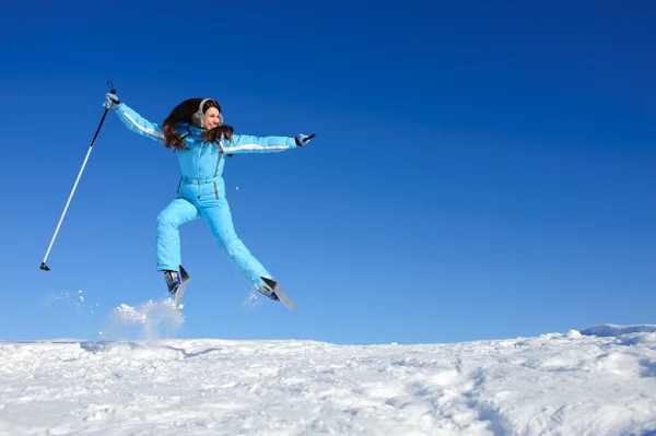 Glad skidåkare — Stockfoto