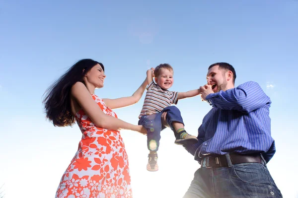 Lykkelig familie – stockfoto