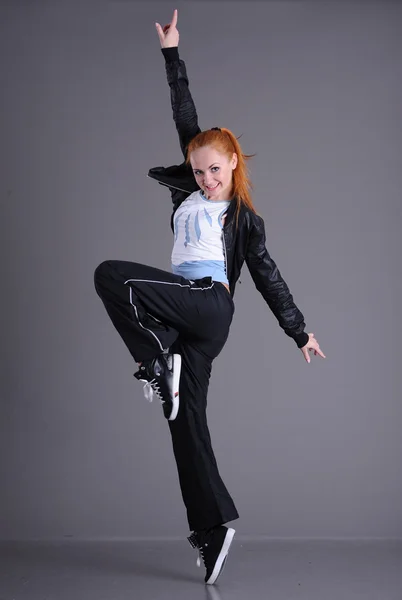 Atlama ve dans kadın — Stok fotoğraf