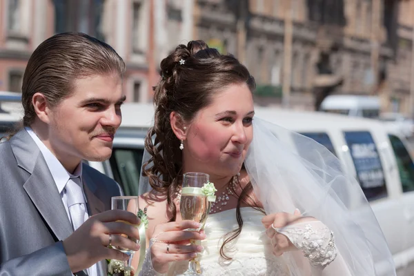 Glückliches frisch verheiratetes Paar — Stockfoto