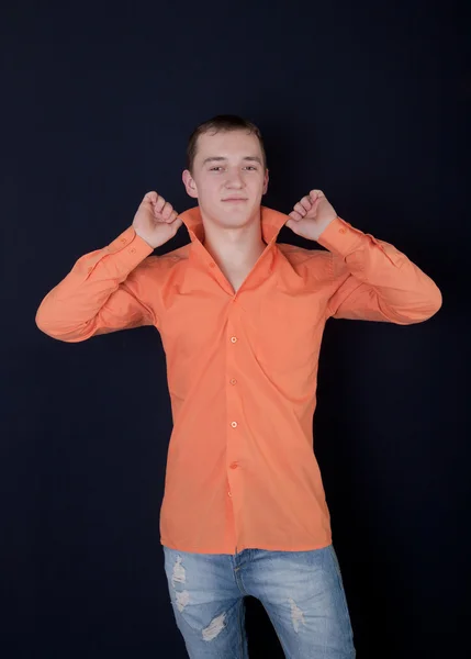 Podobizna Mladého Muže Košili Džínách — Stock fotografie