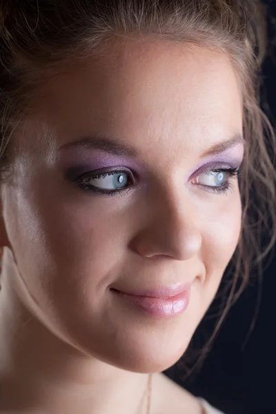 Flicka med blå ögon — Stockfoto