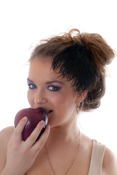 Flicka med ett rött äpple — Stockfoto