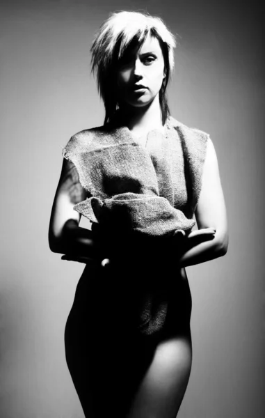 Porträtt av sexiga kaukasiska ung kvinna — Stockfoto