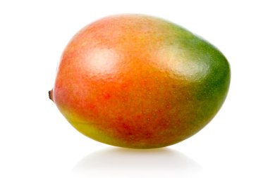 Olgun mango meyvesi izole