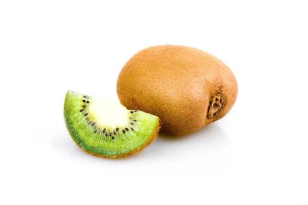 Maturo Affettato Kiwi Frutta Isolata Sfondo Bianco — Foto Stock