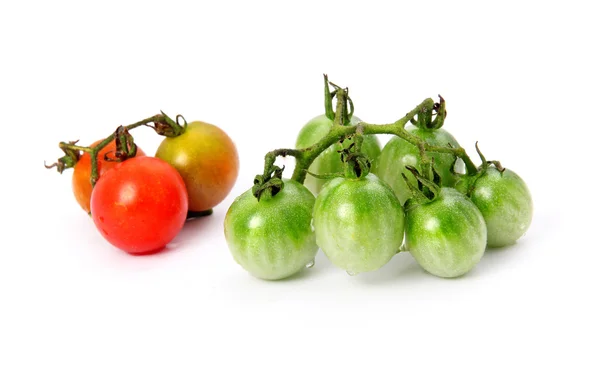 Tomates Verdes Vermelhos Vegetais Isolados Sobre Fundo Branco — Fotografia de Stock