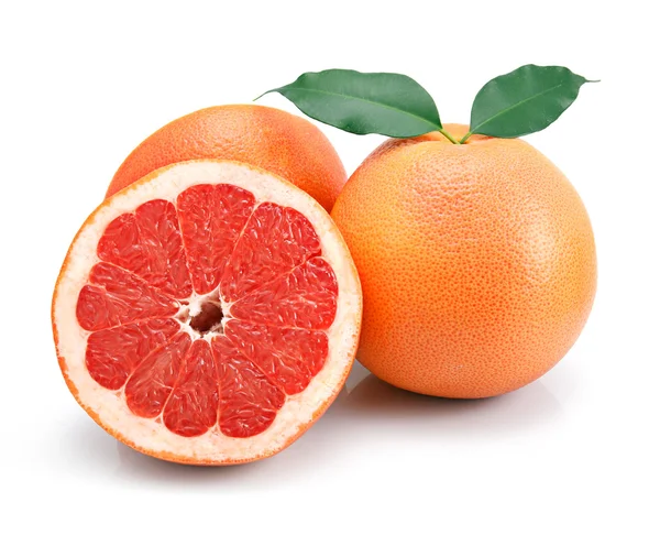 Grapefruit gyümölcs-darabok és a zöld levél elszigetelt — Stock Fotó