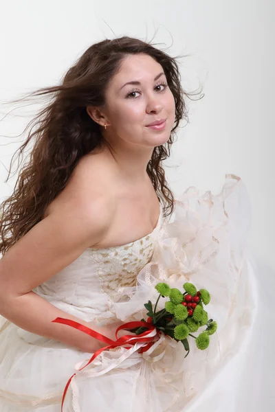 Retrato da noiva com buquê — Fotografia de Stock