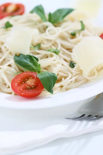 Spaghetti sul piatto — Foto Stock