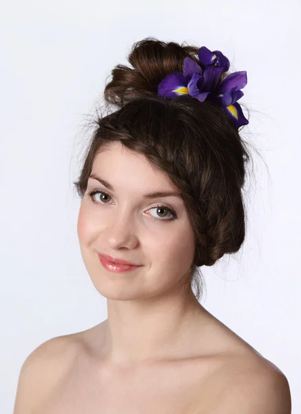 Portret van de jonge brunette meisje schoonheid — Stockfoto