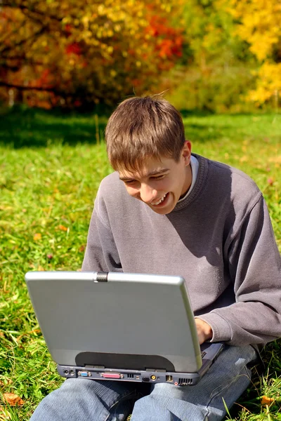 Teenager with notebook — Stock Photo, Image