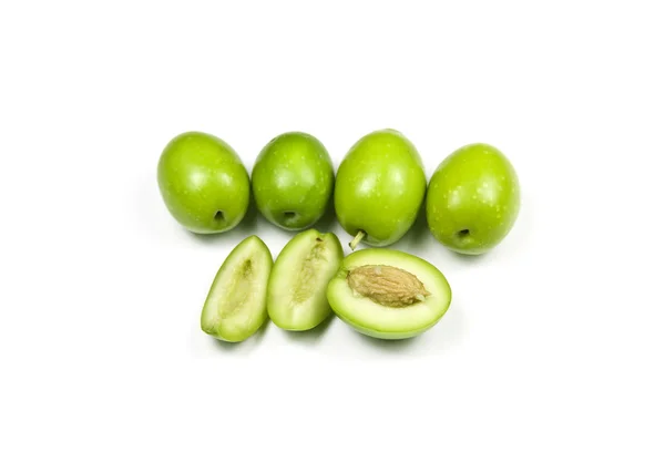 Aceitunas verdes frescas —  Fotos de Stock