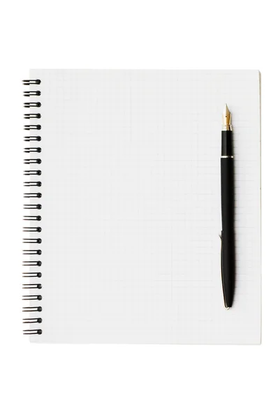 Caneta-tinteiro e bloco de notas em espiral em branco — Fotografia de Stock