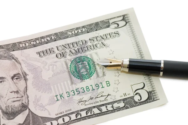 Dollar bankbiljetten en pen geïsoleerd op witte achtergrond — Stockfoto