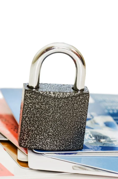Tarjeta de crédito y bloqueo - concepto de seguridad — Foto de Stock