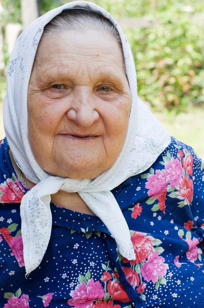 Portrait of the old woman — Stock Photo, Image