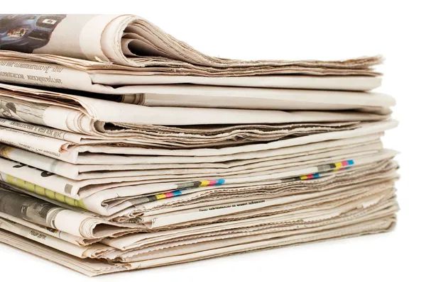 Verschiedene Zeitungen Auf Weißem Hintergrund — Stockfoto