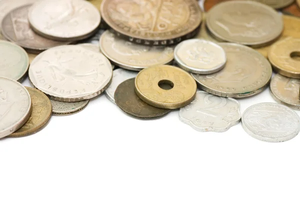 孤立在白色背景上的旧硬币 — 图库照片