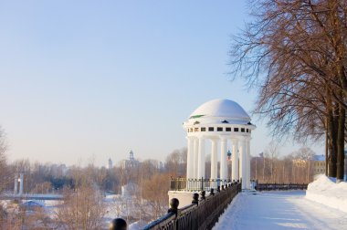 Rotunda on river Volga quay in Yaroslavl clipart