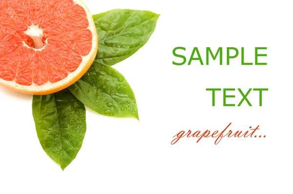 Frische Saftige Grapefruits Mit Grünen Blättern Isoliert — Stockfoto