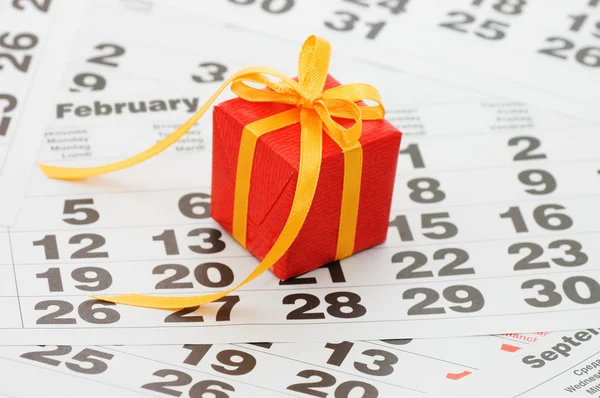 Caja Con Regalo Hoja Calendario Día San Valentín —  Fotos de Stock