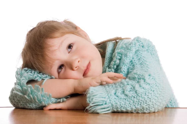 Das kleine Mädchen träumt isoliert auf weißem Hintergrund — Stockfoto