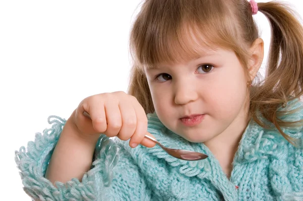 小女孩吃酸奶 — 图库照片