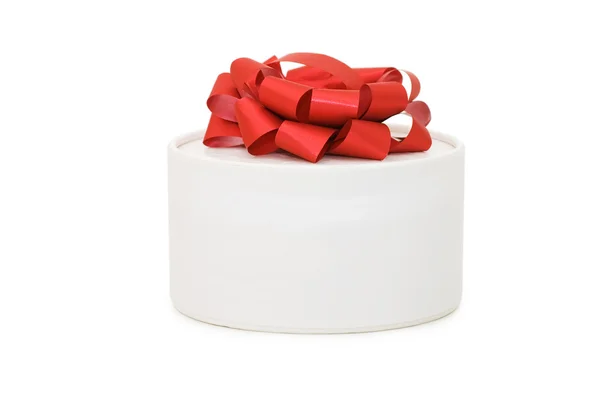 Caja con un regalo aislado sobre fondo blanco — Foto de Stock
