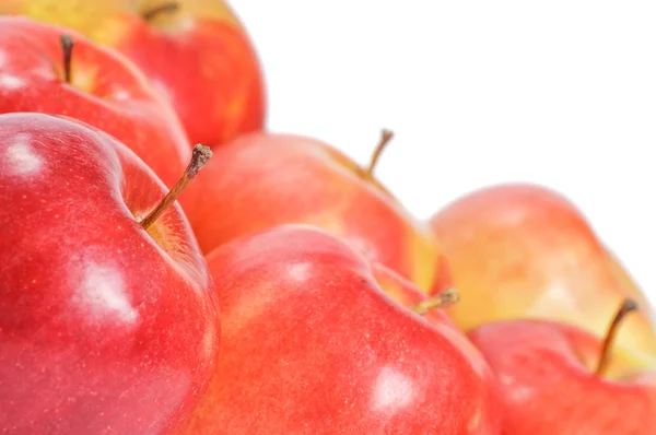 흰 배경에 고립되어 있는 빨간 사과 — 스톡 사진