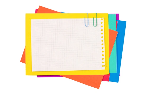 Papel a cores com um clipe de papel — Fotografia de Stock
