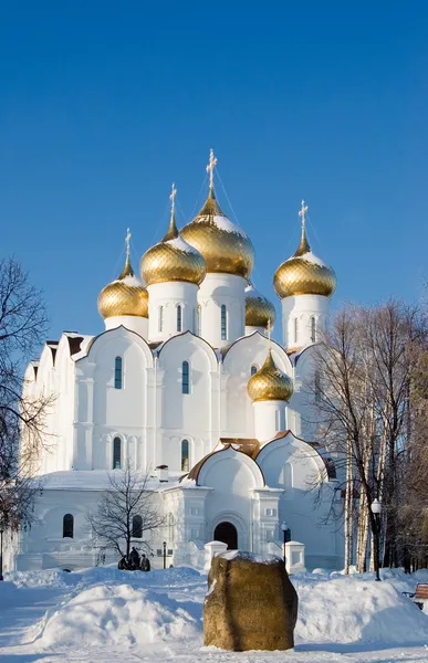 The old church of the city of Yaroslavl in winter — Stock Photo, Image