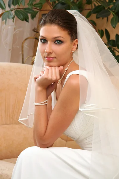 A gyönyörű menyasszony, portré — Stock Fotó