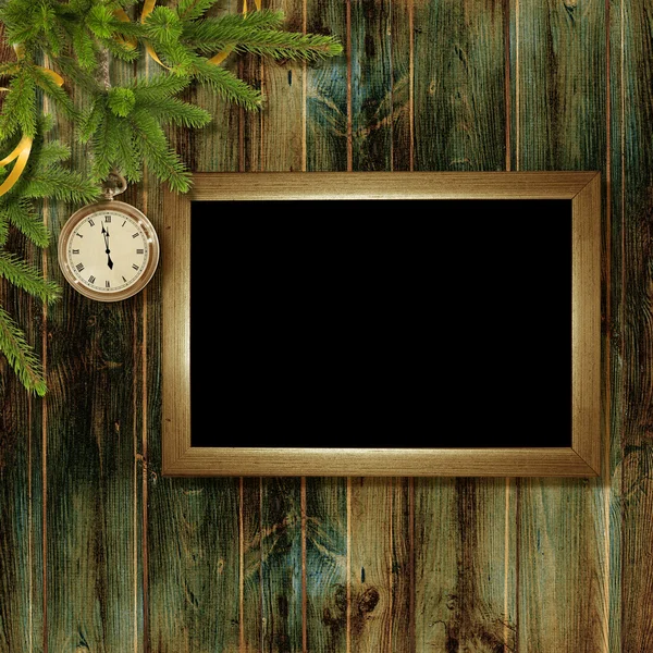 Scheda per la vacanza con rami e orologio sullo schienale in legno — Foto Stock
