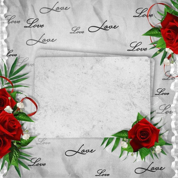 抽象的な背景に赤いバラと休日のためのヴィンテージのカード — ストック写真