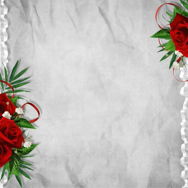 ビンテージのカード、抽象的な背景に隠れてに赤いバラと休日のため — ストック写真