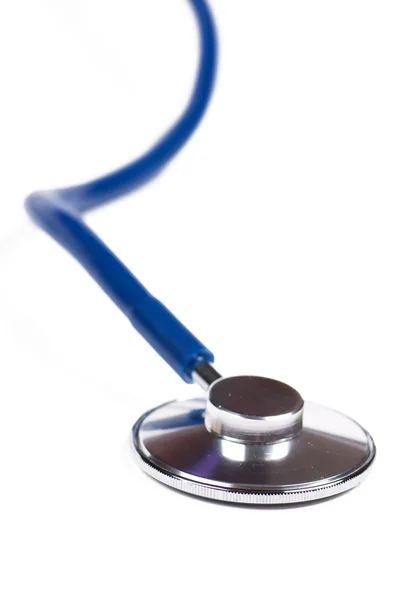 Vista Vicino Dello Stetoscopio Blu Sullo Sfondo Bianco — Foto Stock