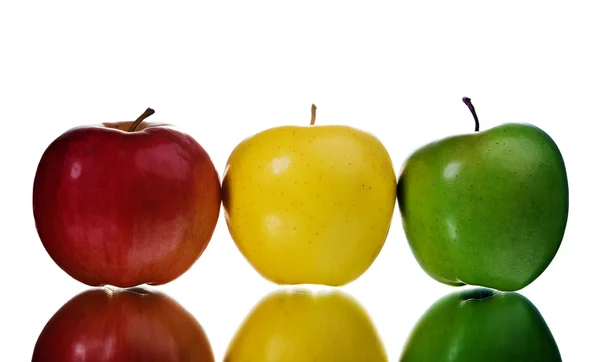 Une Pomme Verte Rouge Et Jaune D Affilee Oeufs Fruits Stock Photo