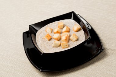 Mantar kremalı çorba.