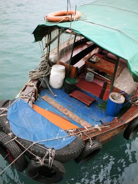 Traditional Chinese fisherman's boathouse — Stock Photo, Image