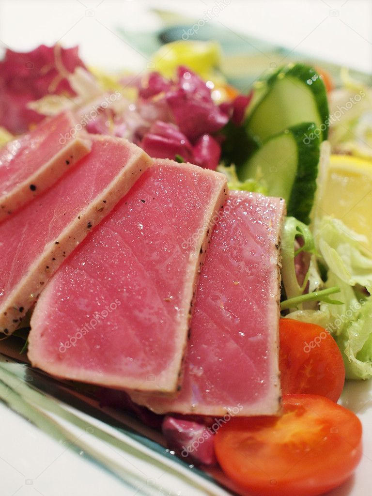 Grilled tuna salad