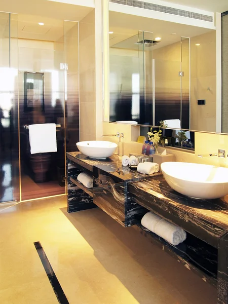 Luxurious bathroom — Stock Photo, Image