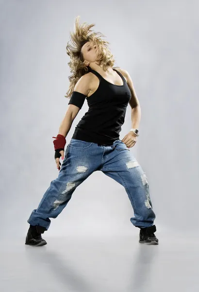 Nastoletnia dziewczyna taniec breakdance w akcji — Zdjęcie stockowe
