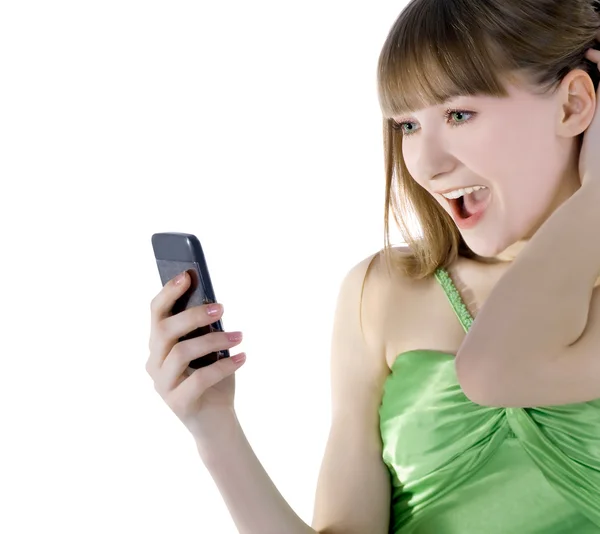 รูปที่สดใสของผู้หญิงมีความสุขกับโทรศัพท์มือถือ — ภาพถ่ายสต็อก